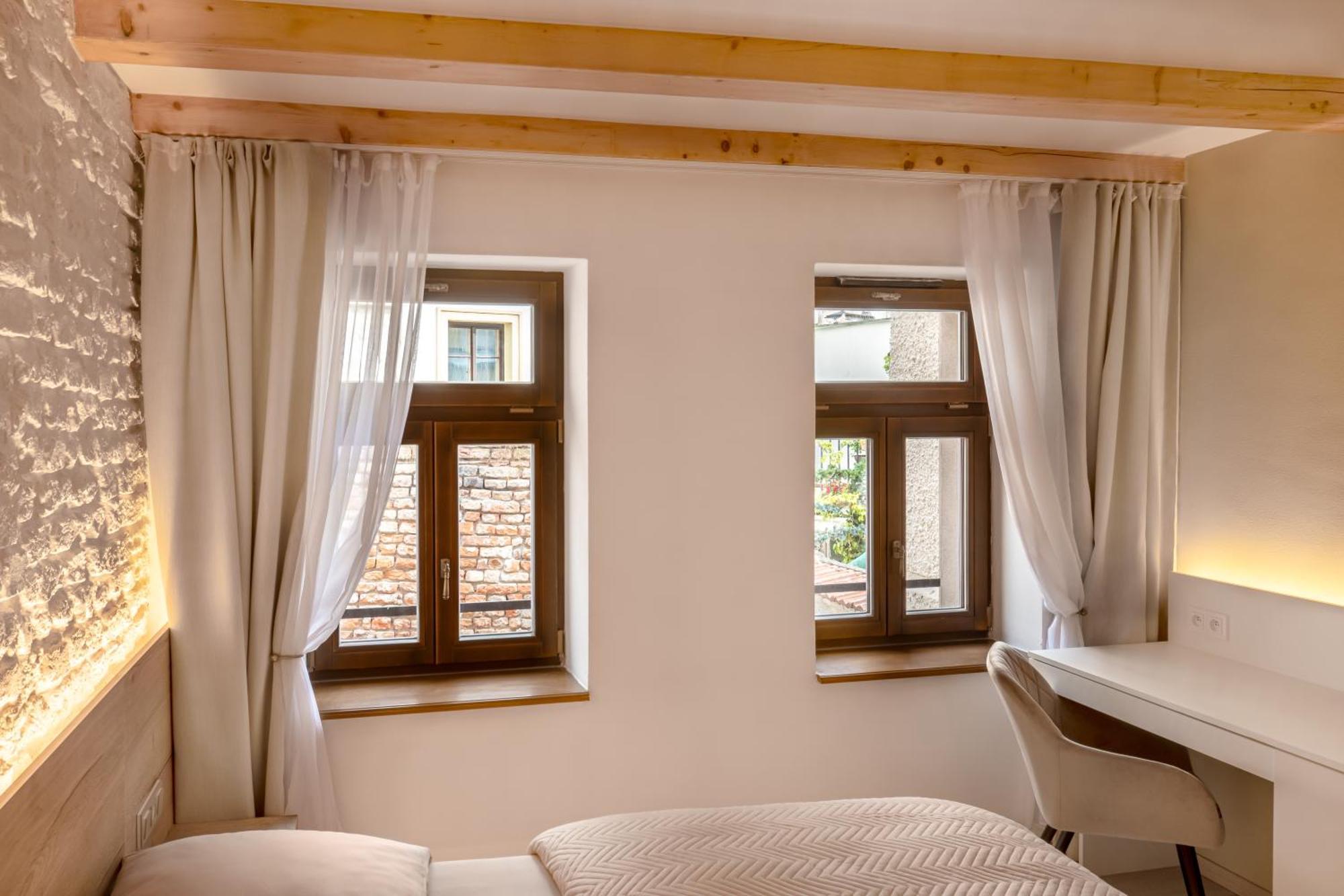 White Wolf Boutique Apartments Olomouc Ngoại thất bức ảnh
